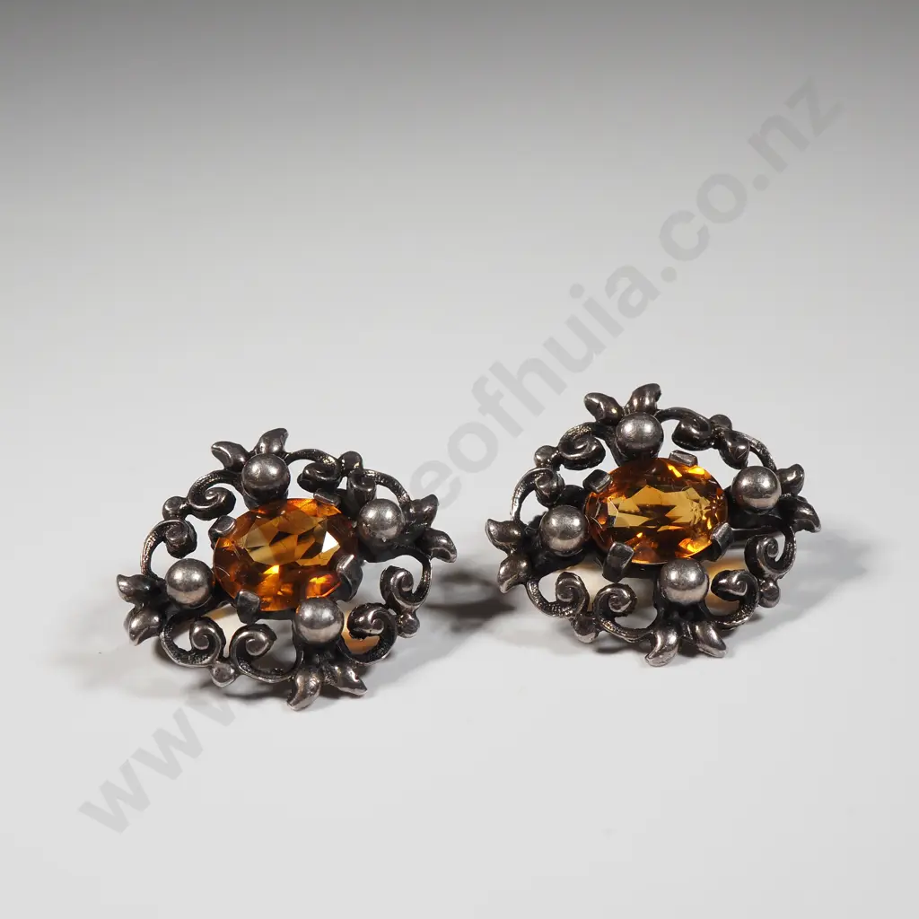 Sterling Silver & Amber Ring & Screw Earrings Image 1++