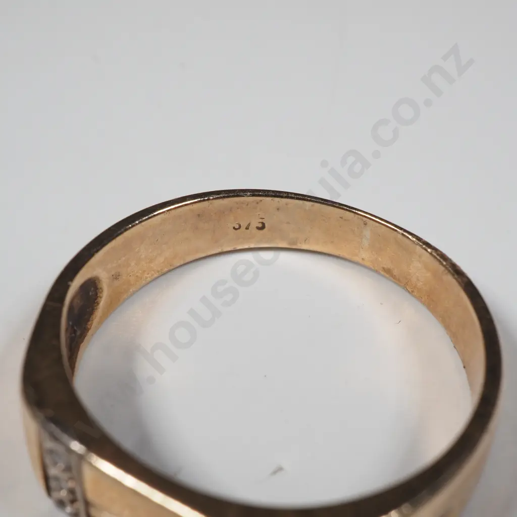 9ct Gold Diamond Ring Image 1++
