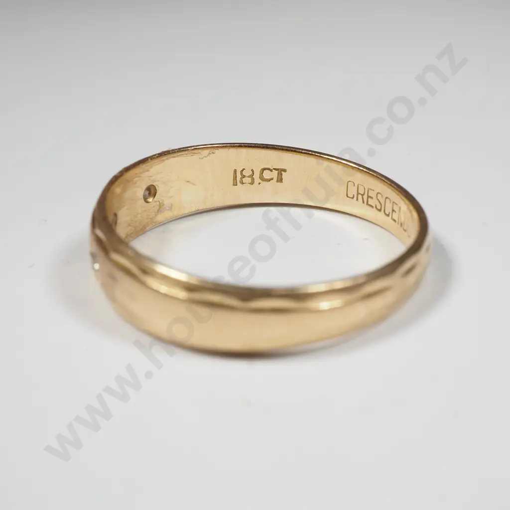 18ct Gold Ring Image 1++
