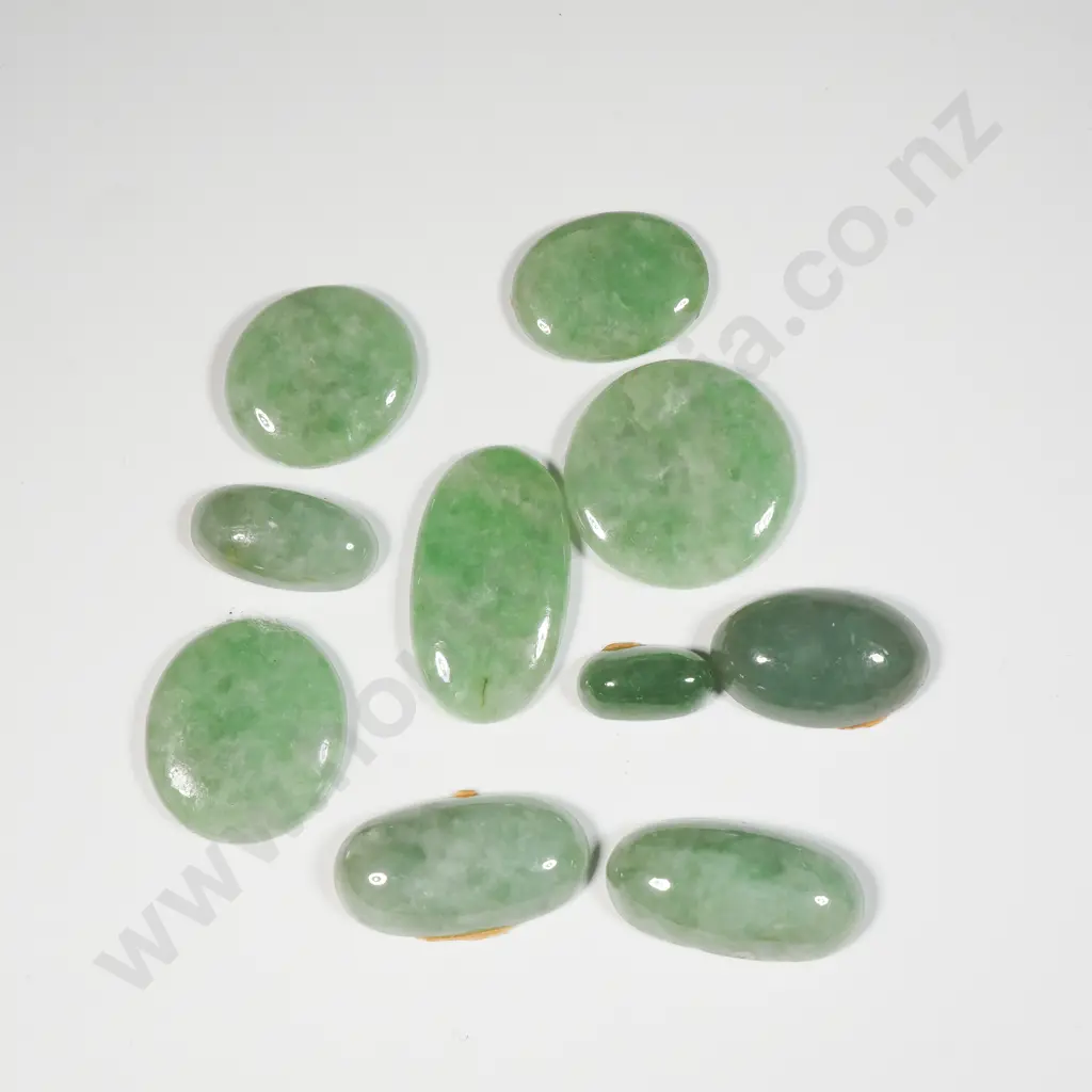 Ex-jewellers Stock: Assorted Jade Cabochon Stones Image 1++