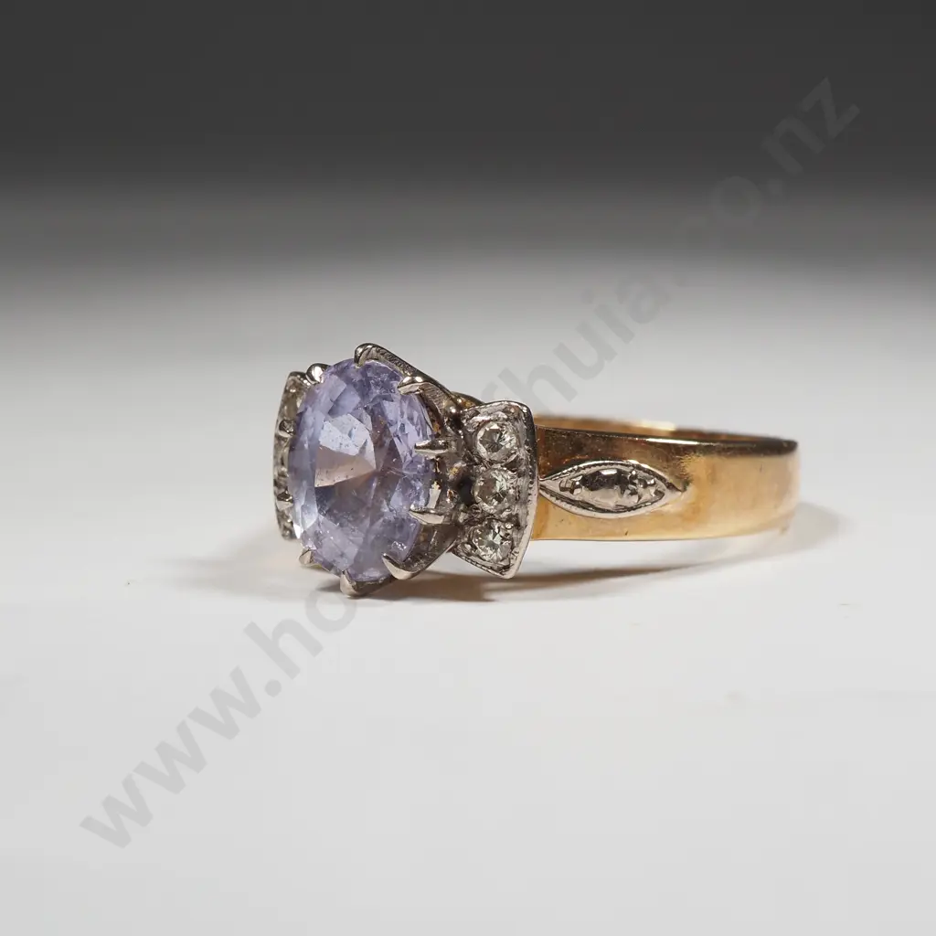 18ct Gold Gemstone Ring Image 1++