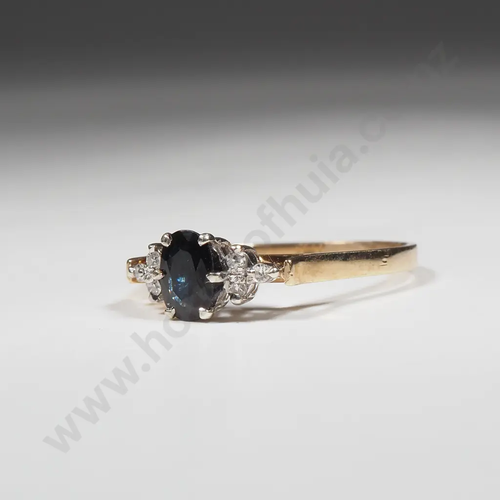 9ct Gold & Sapphire Ring Image 1++