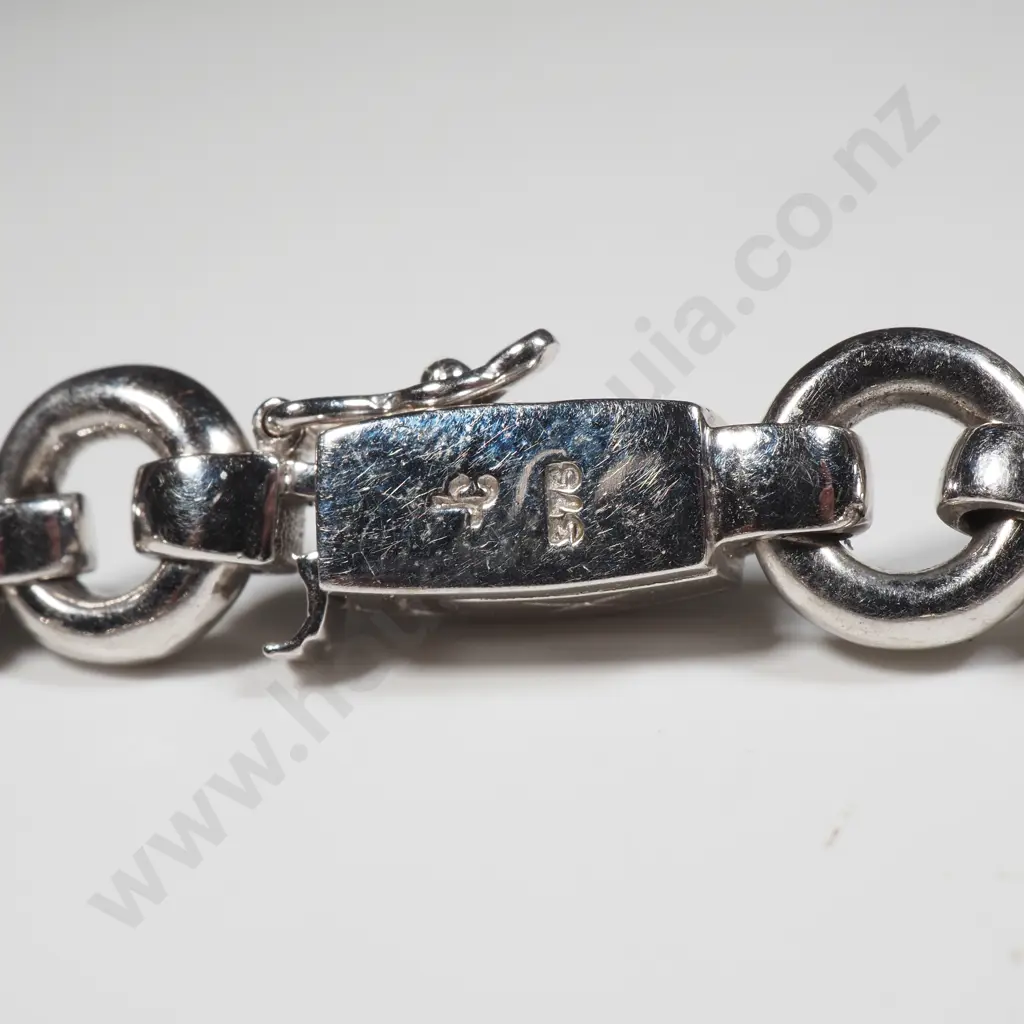 9ct White Gold Bracelet Image 1++