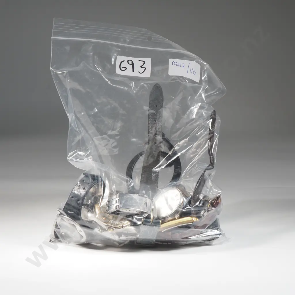 Collection Of Eleven Gents Watches Including A Seiko, Lorus & Agfa Image 1++