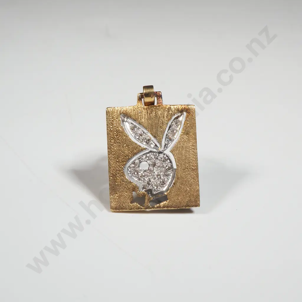 18ct & Diamond Playboy Bunny Pendent. Image 1++