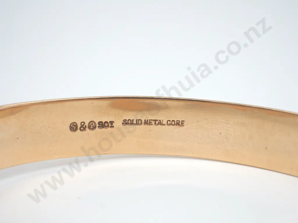 9ct Gold Hinged Metal Core Bangle, Image 1++