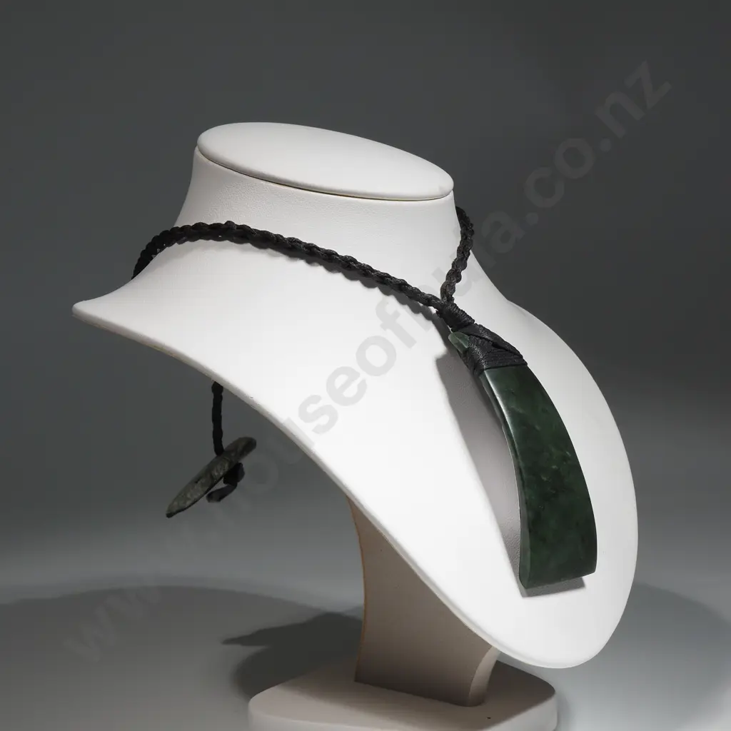 Greenstone Pendant w Plaited Cord Image 1++