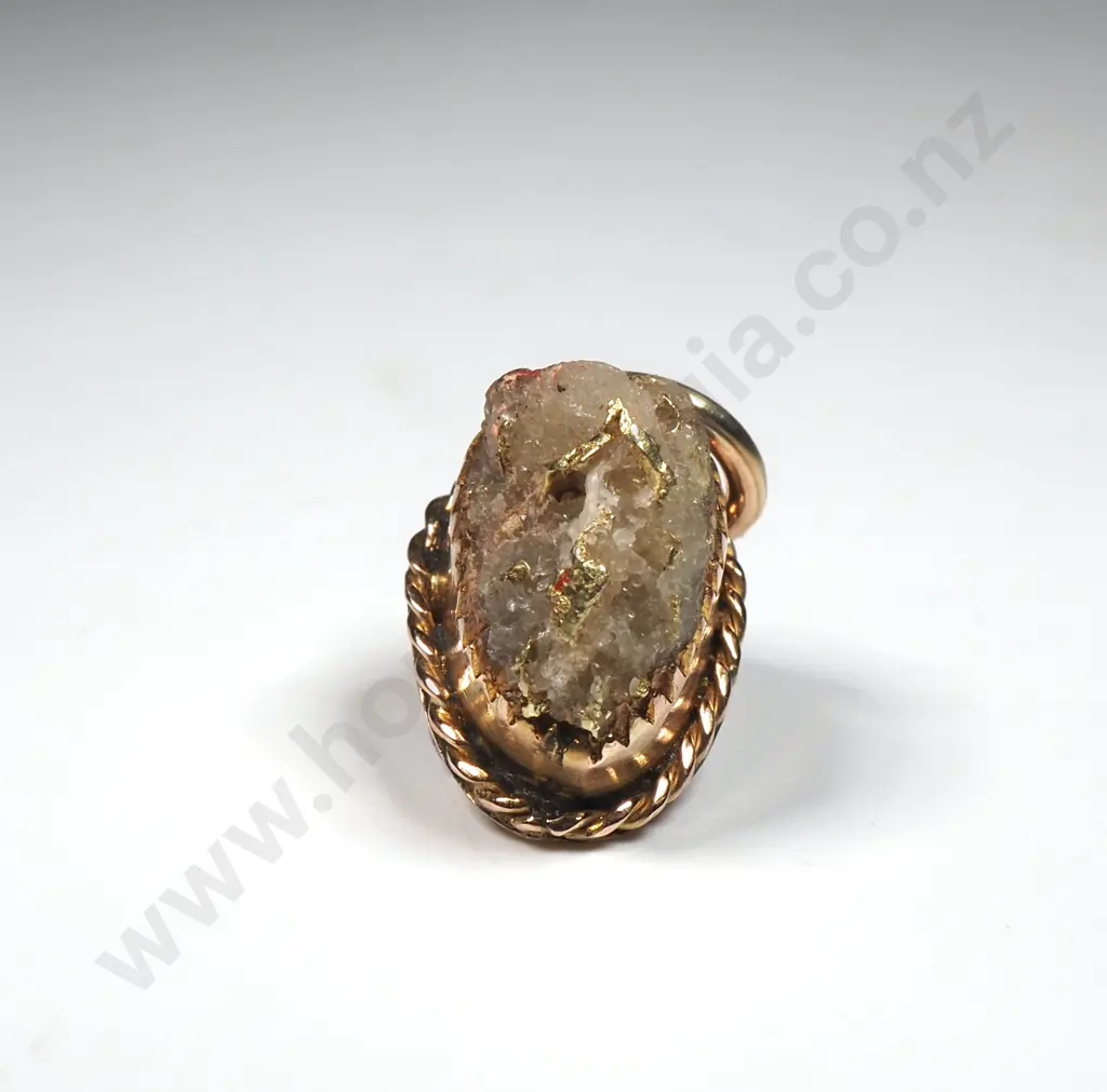 Colonial New Zealand Gold Bearing Quartz Specimen in 9ct Gold Mount Pendant Image 1++