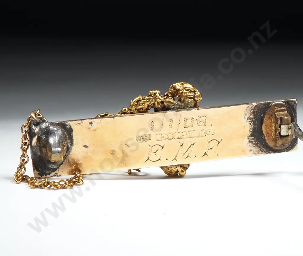 Impressive 15ct Gold New Zealand Brooch w Large Gold Nugget by Walsh & Co Jewellers Image 1++
