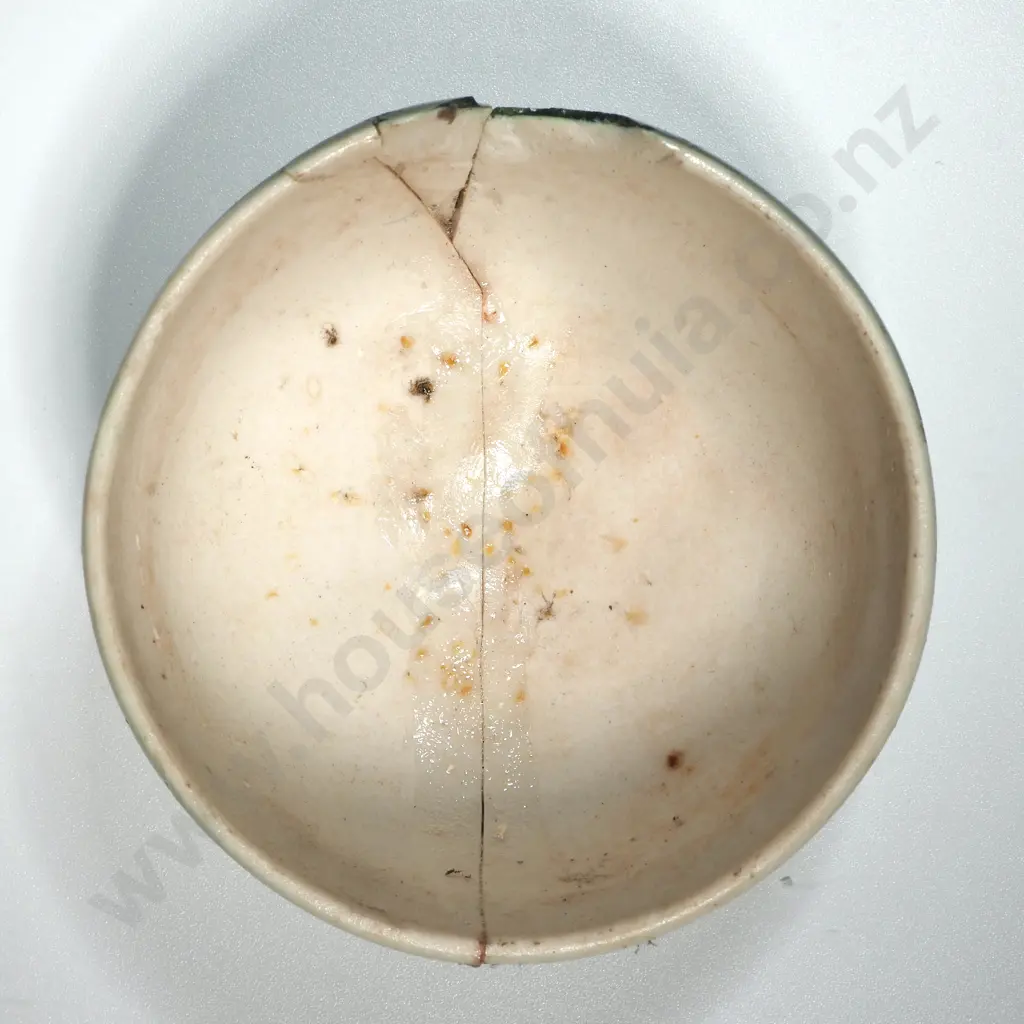 Crown Lynn Green Ginger Jar. Top Damaged.  Image 1++