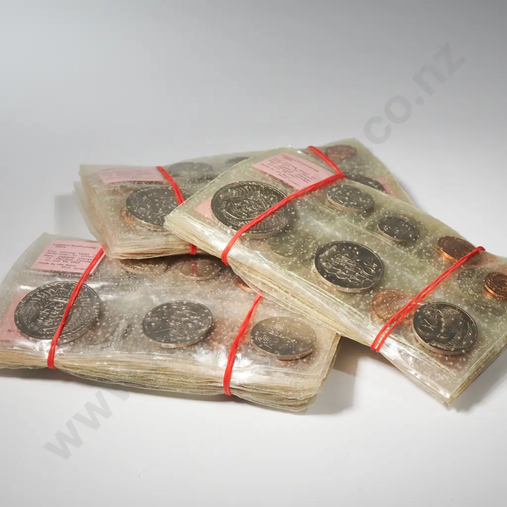 30 X 1967 New Zealand Pink Label UNC Coin Sets  Image 1++