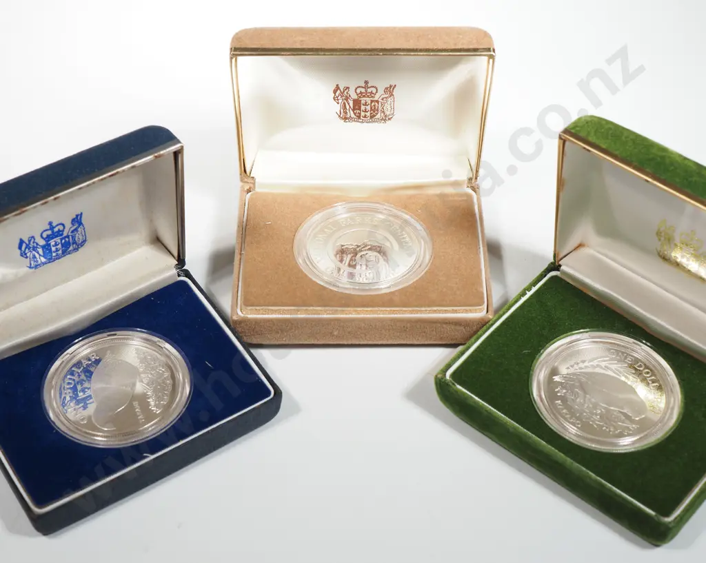 Three Cased New Zealand Sterling Silver Proof Dollars  Image 1++