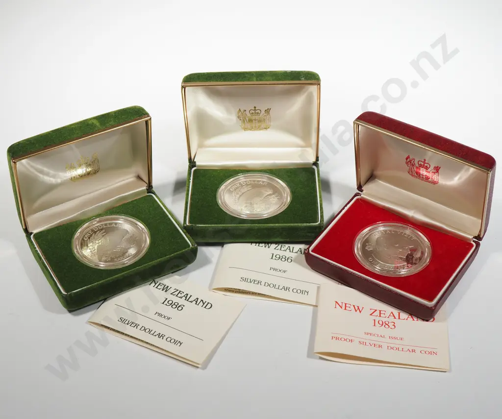 Three New Zealand Cased Silver Proof Dollar Coins  Image 1++