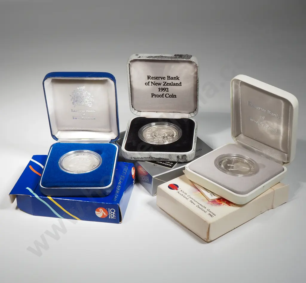 Three New Zealand Cased Silver Proof Dollar Coins	 Image 1++