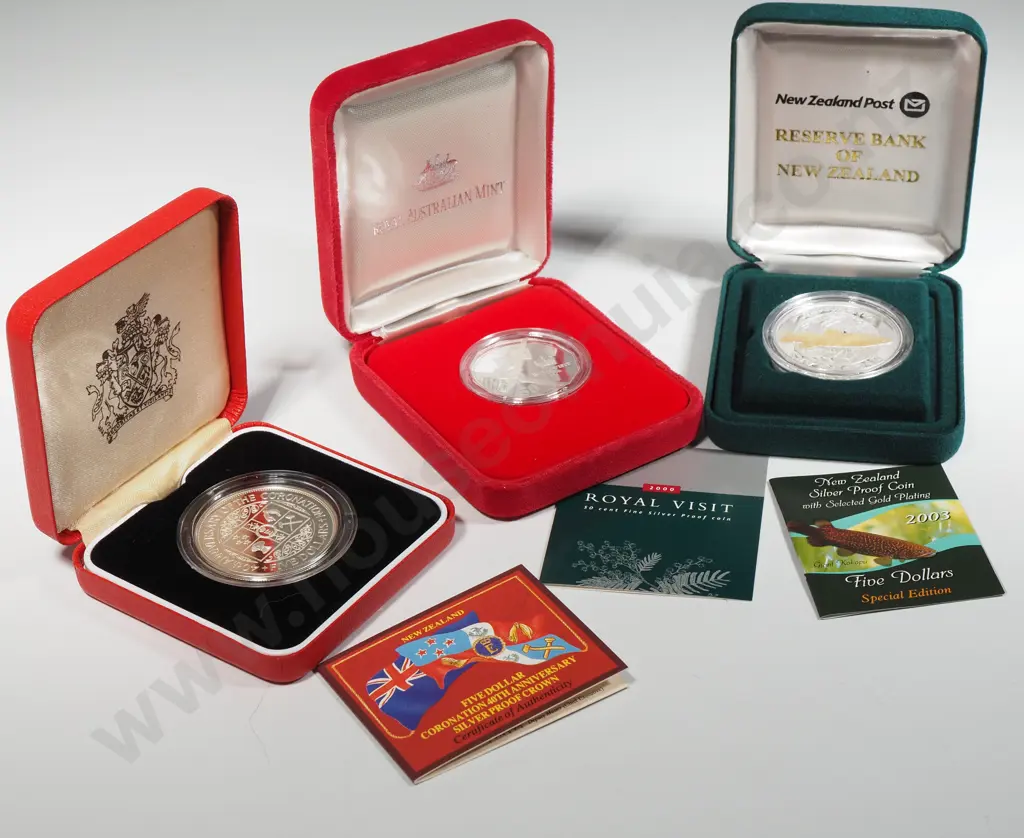 Three Cased Silver Proof Coins  Image 1++