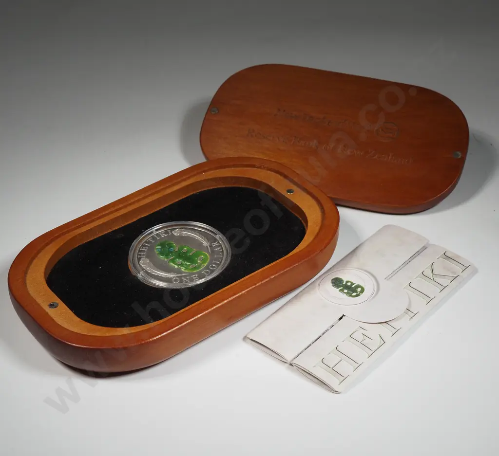 2010 New Zealand Heitiki One Dollar Silver Ounce Proof Coin  Image 1++