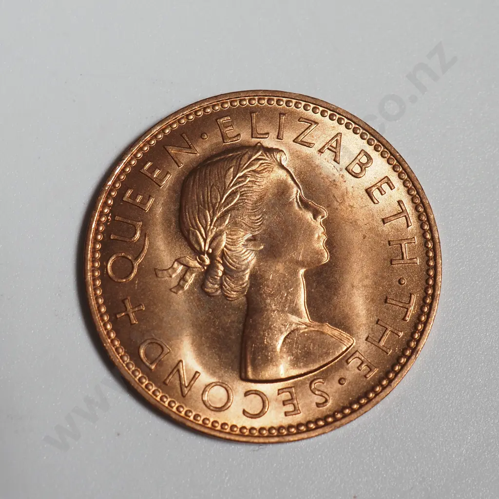 10 New Zealand 1961 BUNC Half Penny Coins - Total CV $120 Image 1++