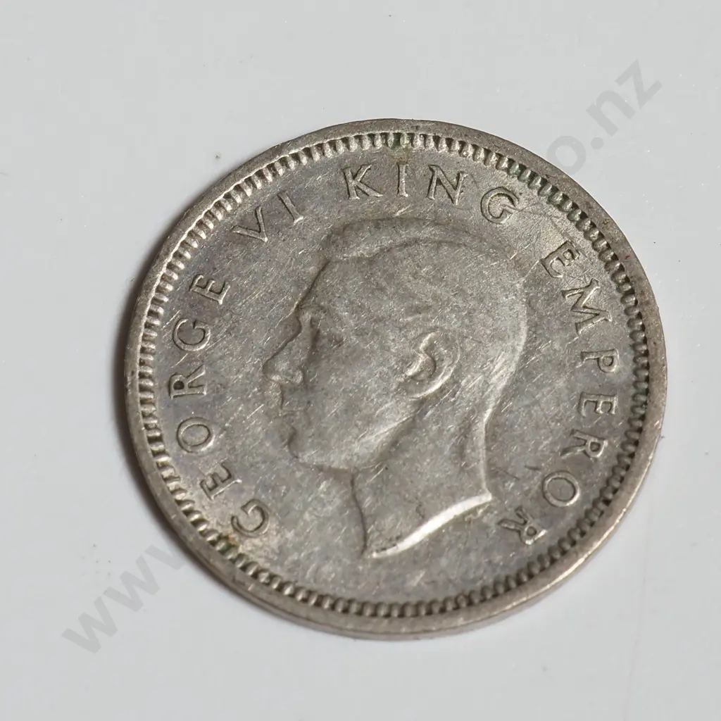 Assorted Lot of 50% Silver New Zealand Threepence George V Head - 27.8 Grams Image 1++