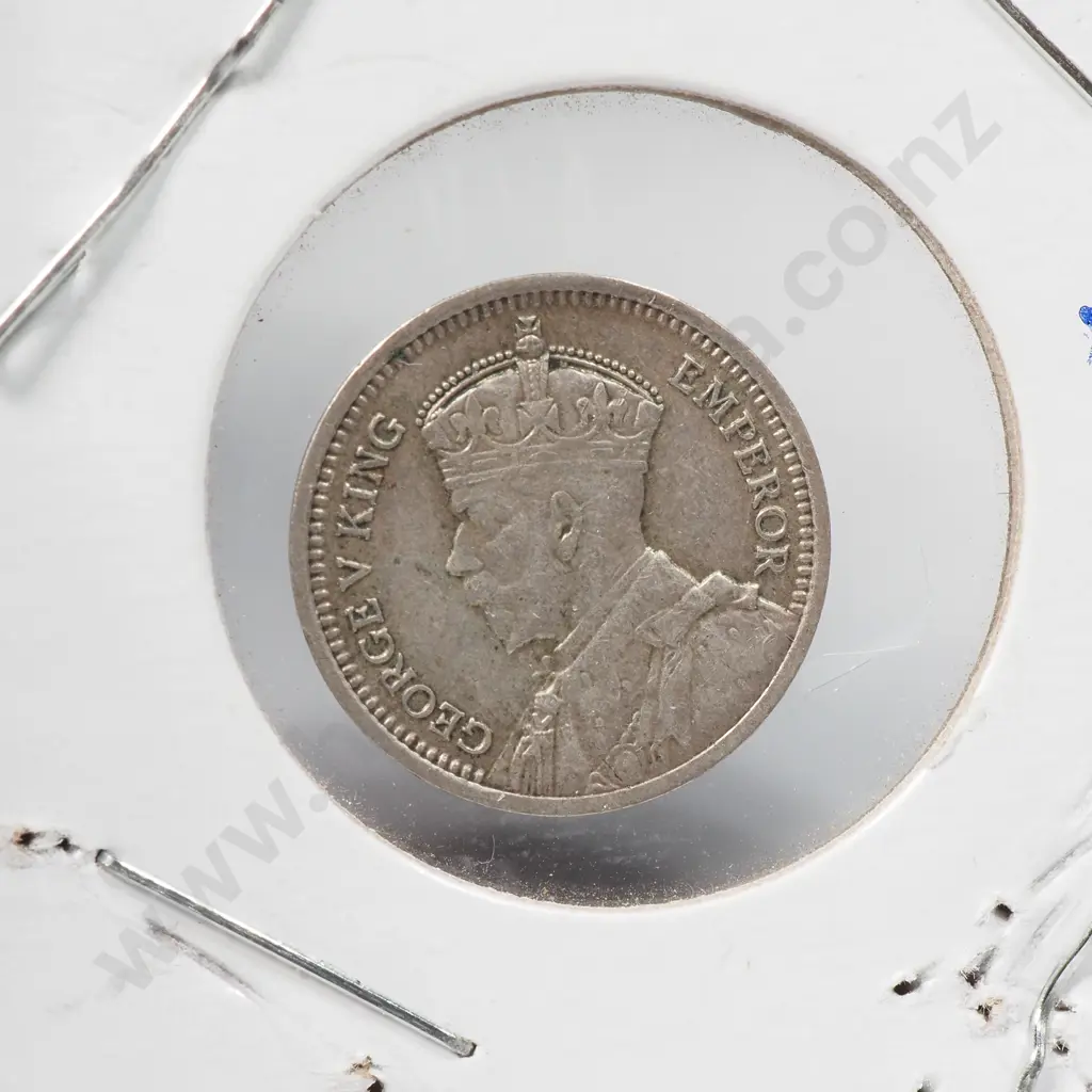 New Zealand 1935 Threepence  Image 1++