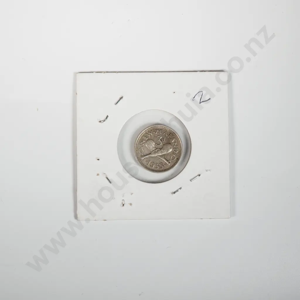 New Zealand 1935 Threepence  Image 1++