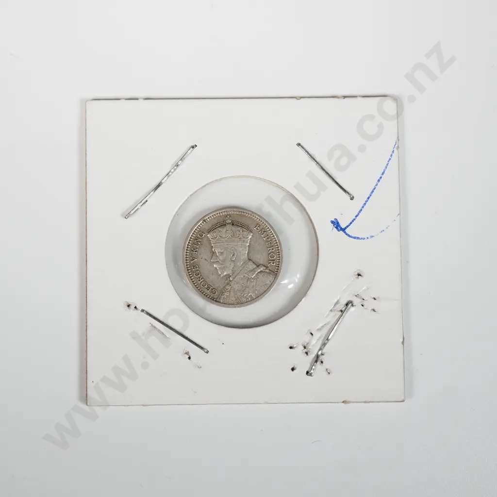 New Zealand 1935 Threepence  Image 1++