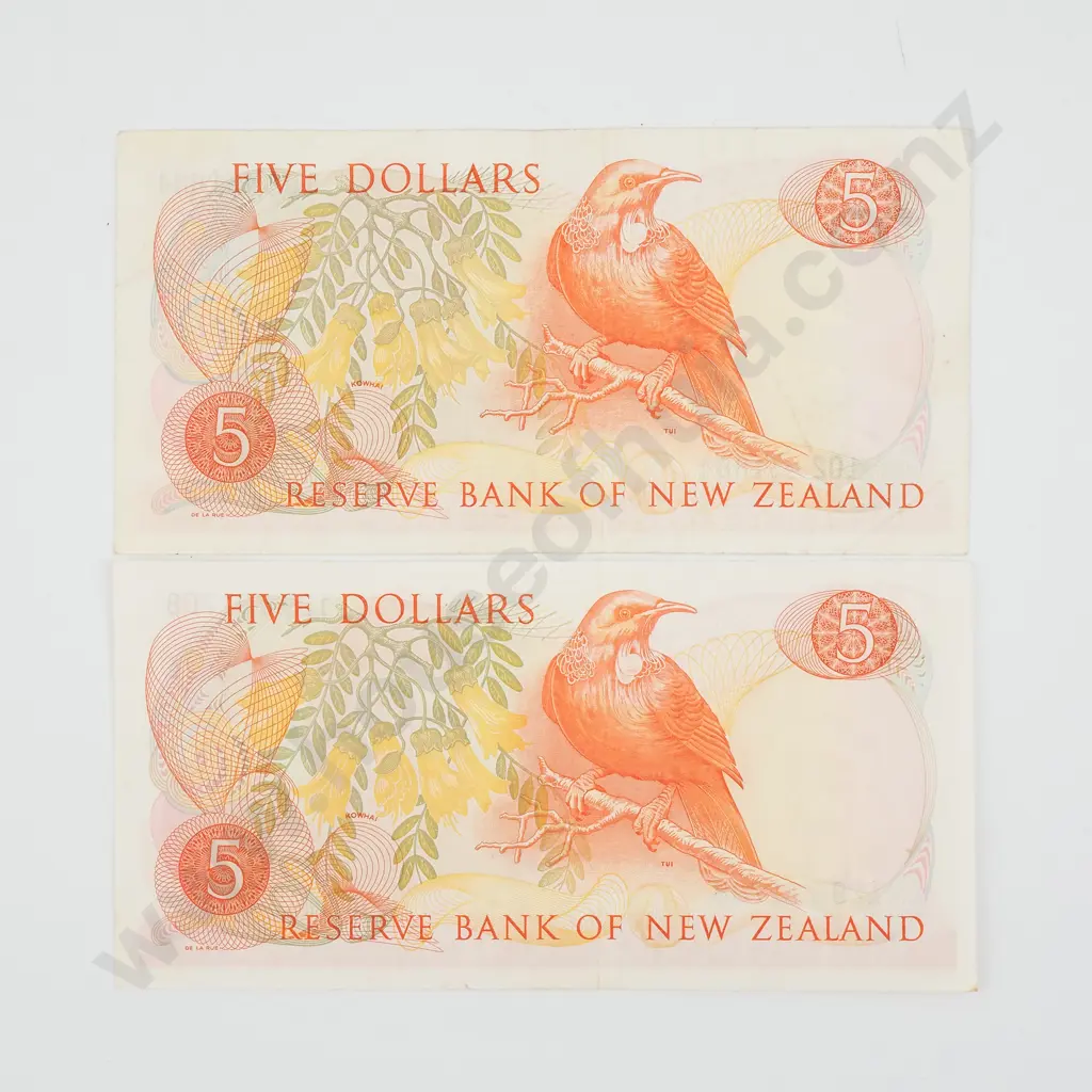 Two New Zealand Five Dollar Knight Banknotes  Image 1++