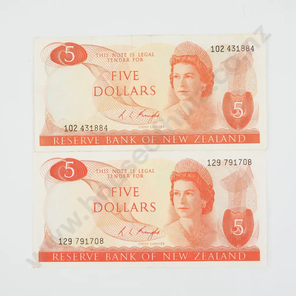 Two New Zealand Five Dollar Knight Banknotes  Image 1++
