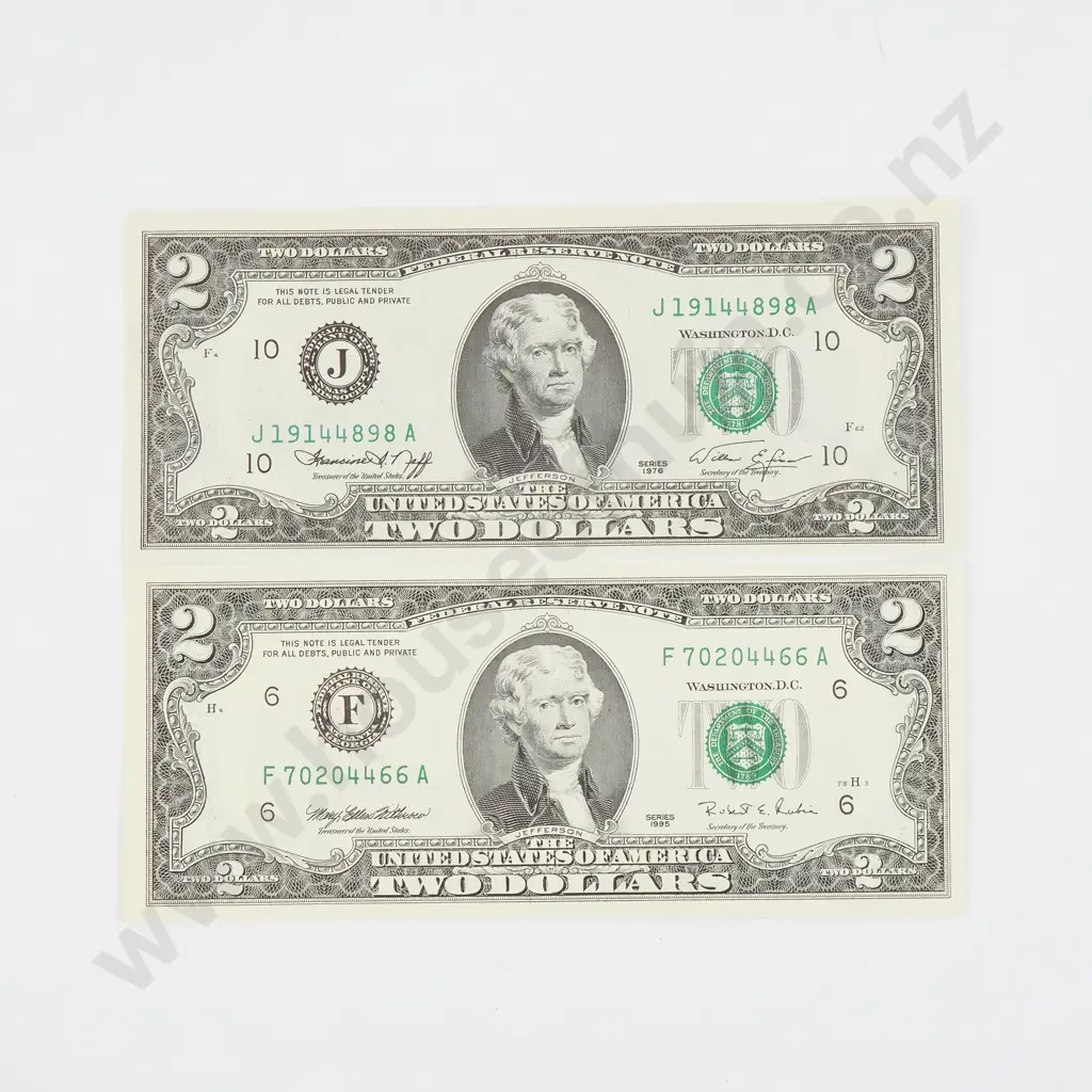 Two United States of America Two Dollar Banknotes Image 1++