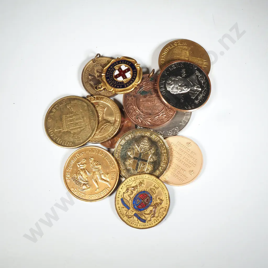 Assorted Vintage & Antique Commemorative Medals & Medallions  Image 1++