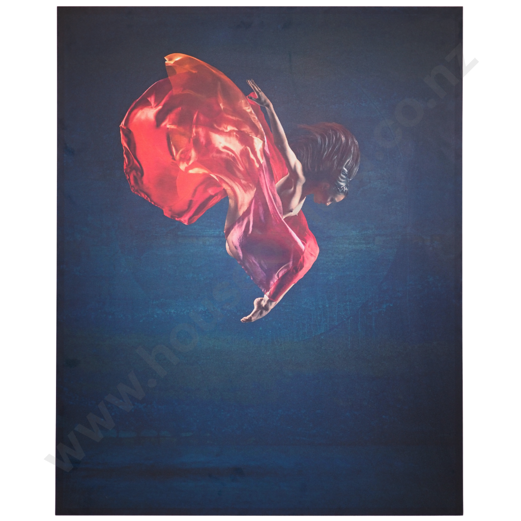 Amber Griffin: Alayna (2015) Image 1++
