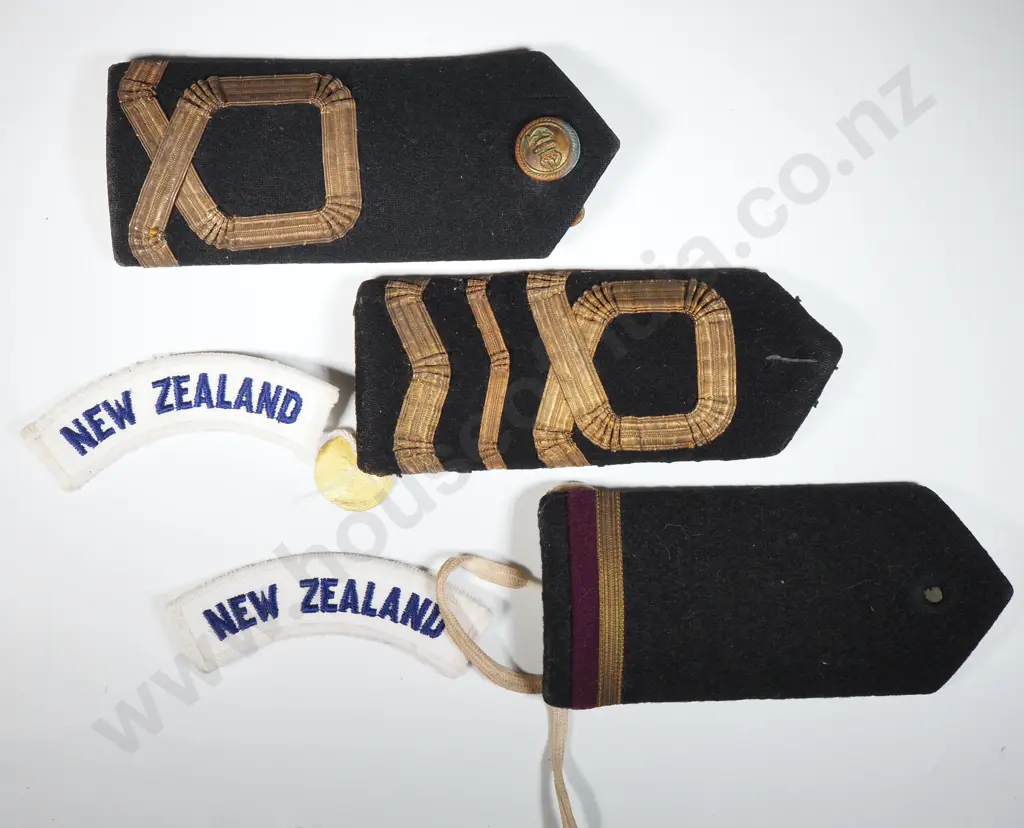 Bag of Navy shoulder straps Image 1++