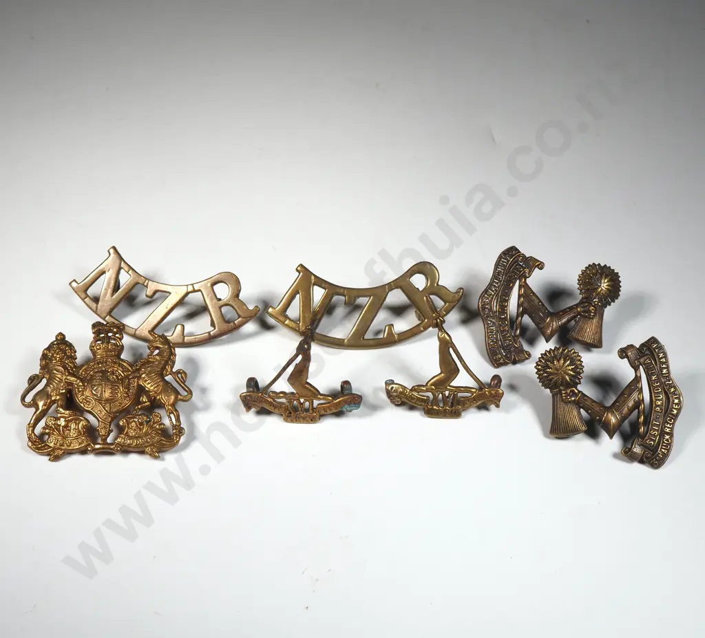 Assorted Lot of New Zealand Badges Image 1++