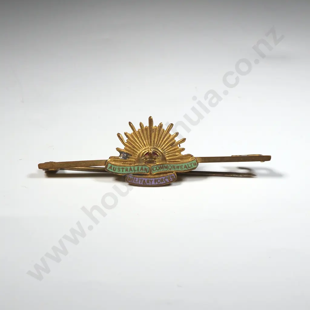 Scarce Australian Commonwealth Service Enamelled Badge  Image 1++