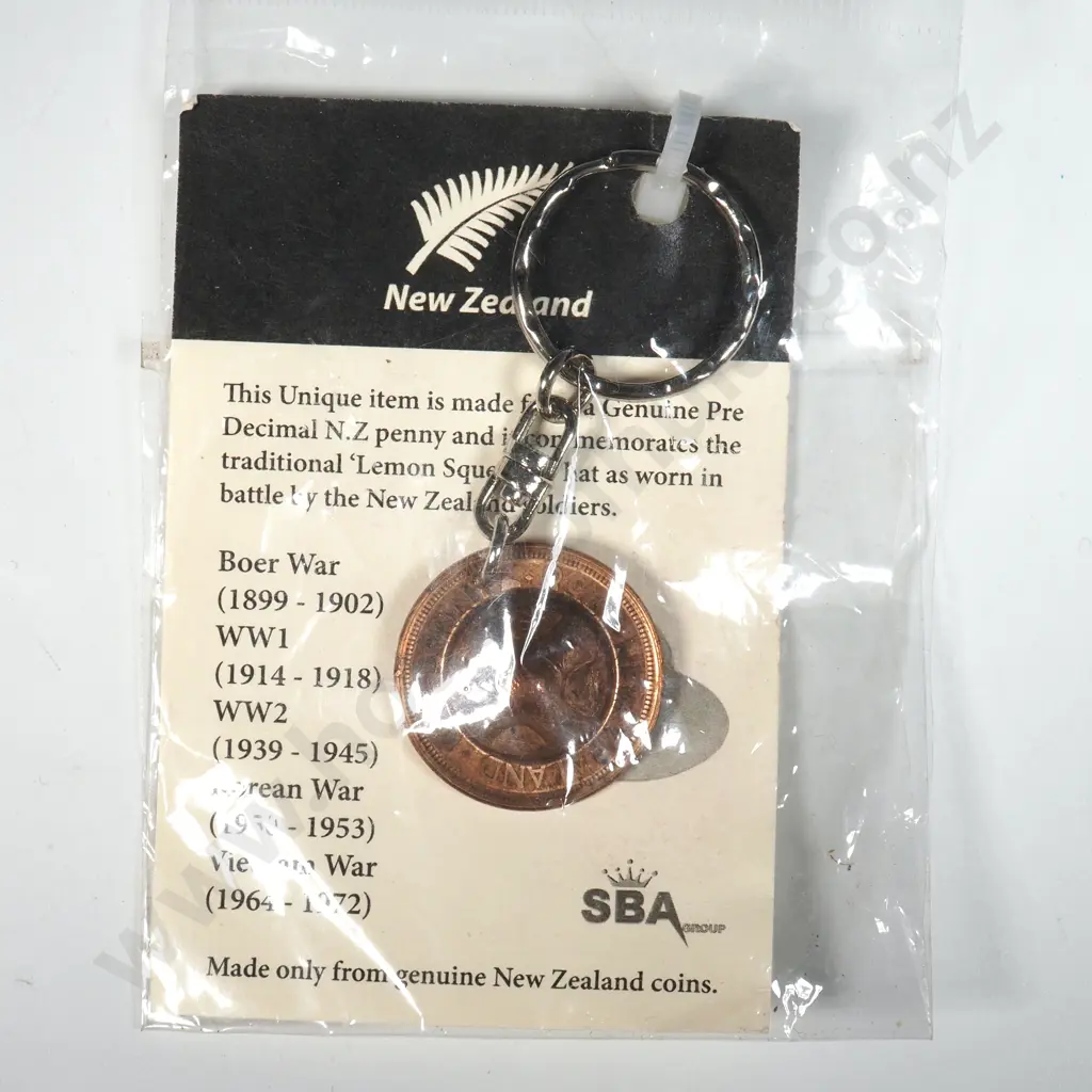 NZ Key Ring in the Form of a Slouch Hat. Image 1++