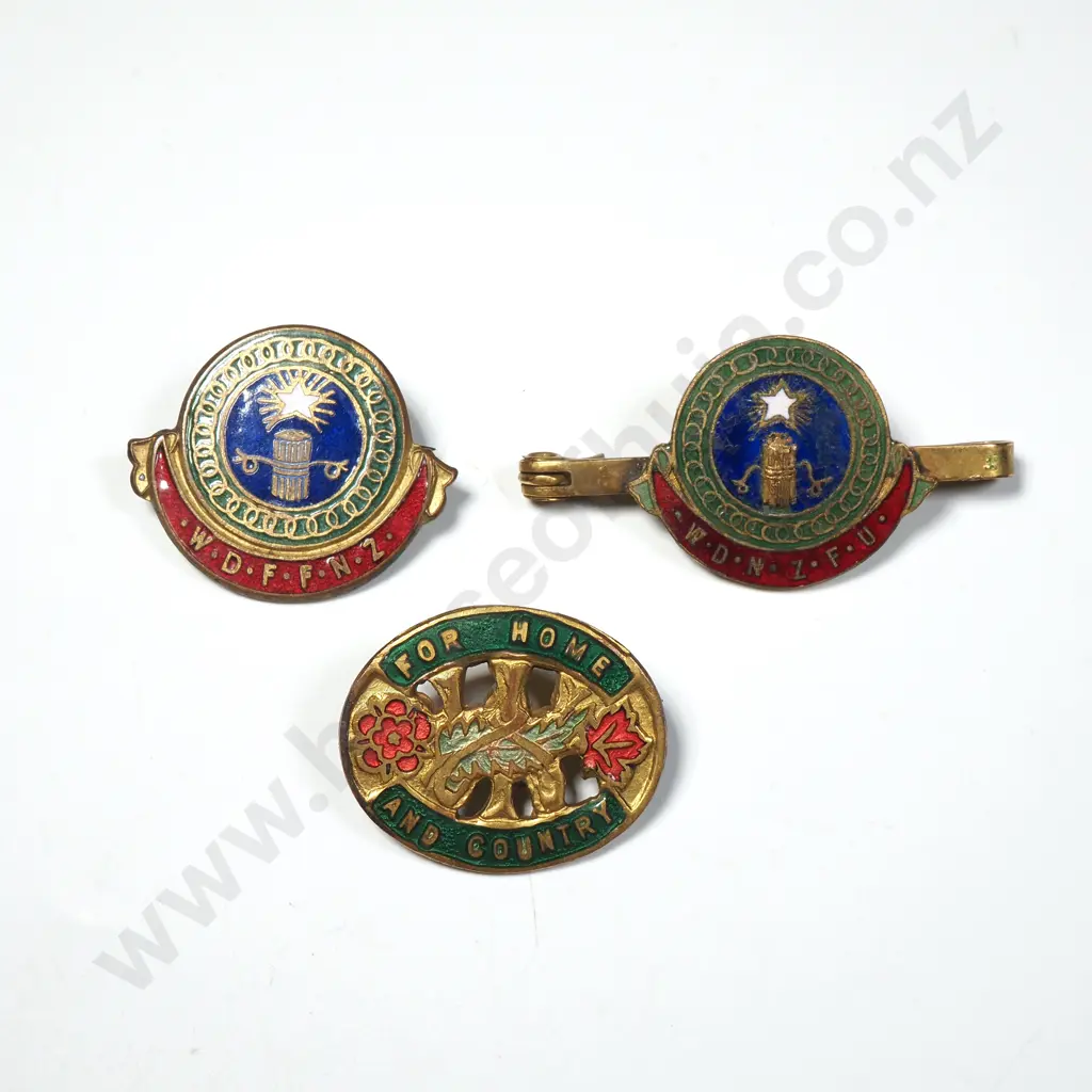 Lapel Badges - Two Women's Division Federation Famers, & One Country Women's Institute. Image 1++