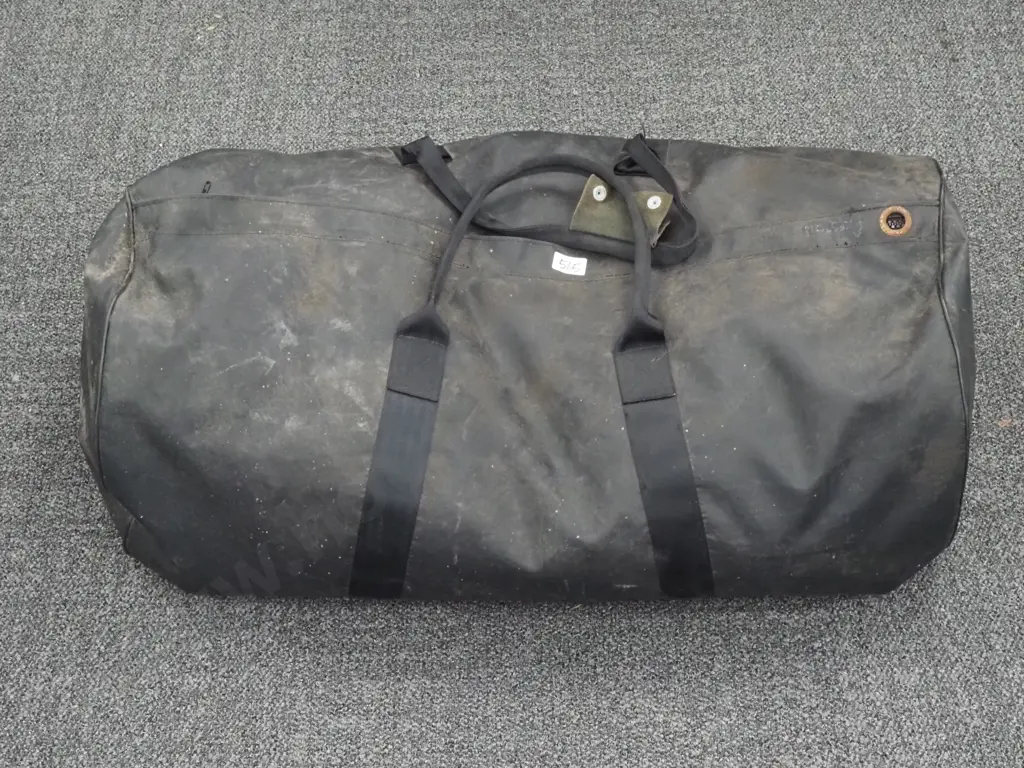 Black Military Duffel Bag -Large Image 1++