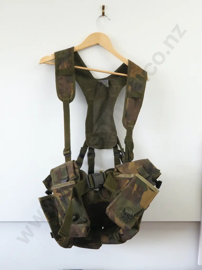 New Zealand Military Shoulder Ammo Pouch Set Image 1++