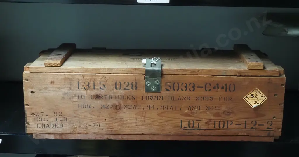 Wooden 10 Cartridge 105mm Howitzer Blank Crate  Image 1++
