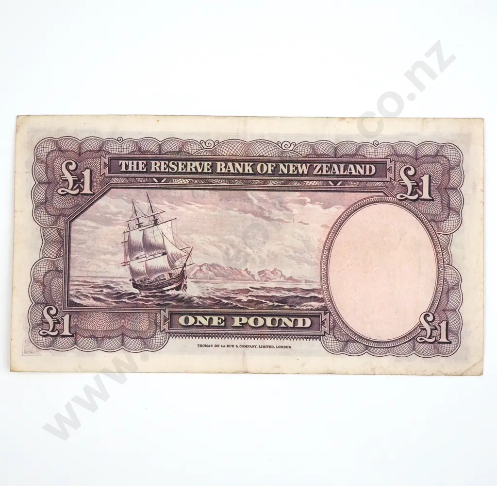 One Pound Wilson Banknote - Pleasing Serial Number  Image 1++