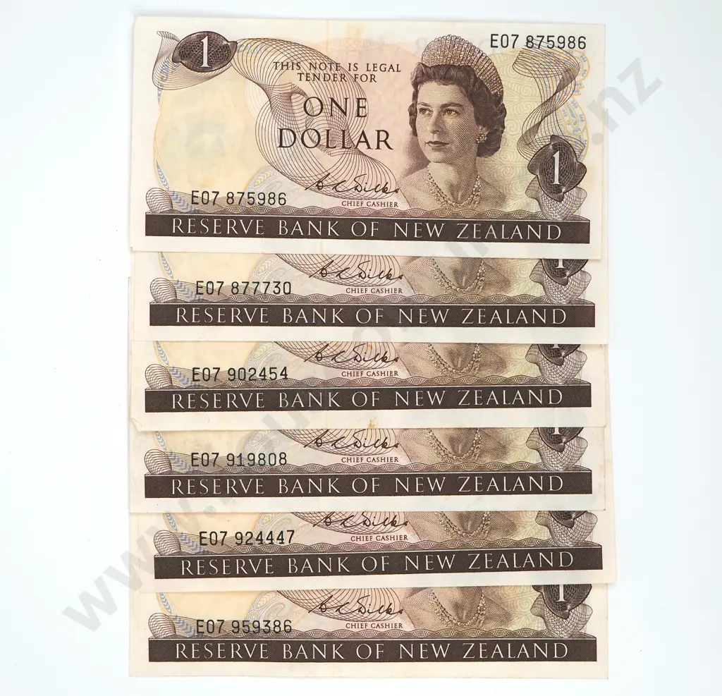 Six One Dollar Wilks Banknotes - E07 Prefix  Image 1++