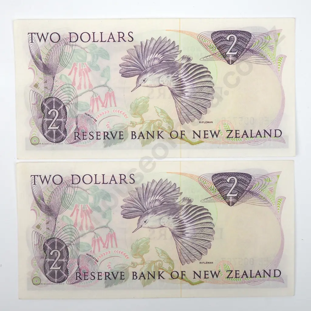 Consecutive Pair of Two Dollar Hardie Type II Banknotes - AUNC Total CV $60 Image 1++