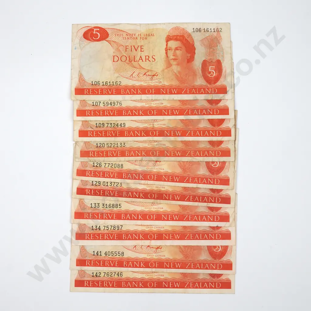 10 Five Dollar Knight Banknotes - Various Prefixes - Average Condition  Image 1++