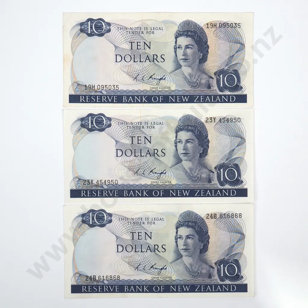 Three Ten Dollar Knight Signature Banknotes - Various Prefixes - EF Total CV $300 Image 1++