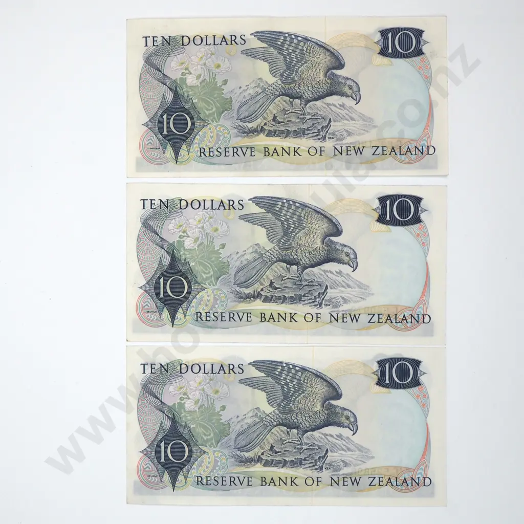 Three Ten Dollar Knight Signature Banknotes - Various Prefixes - EF Total CV $300 Image 1++