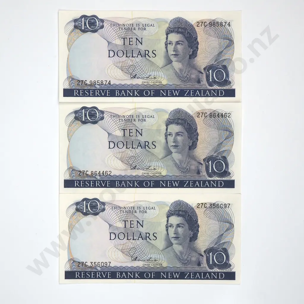 Three Ten Dollar Hardie Type I Banknotes - EF Total CV $270 Image 1++