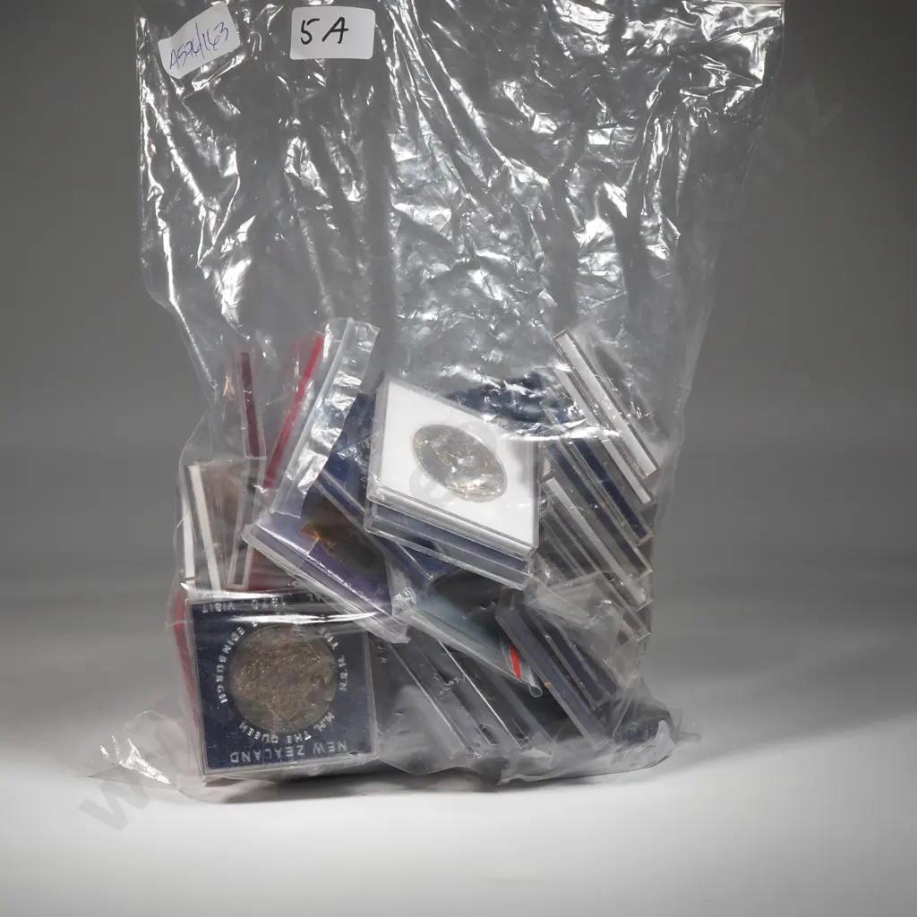 50 UNC New Zealand Dollar Coins  Image 1++