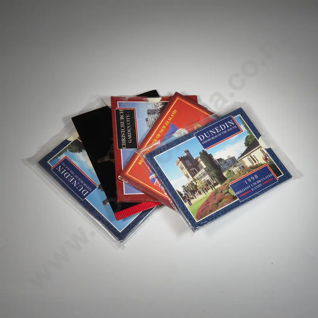 Five New Zealand UNC Five Dollar Coins  Image 1++