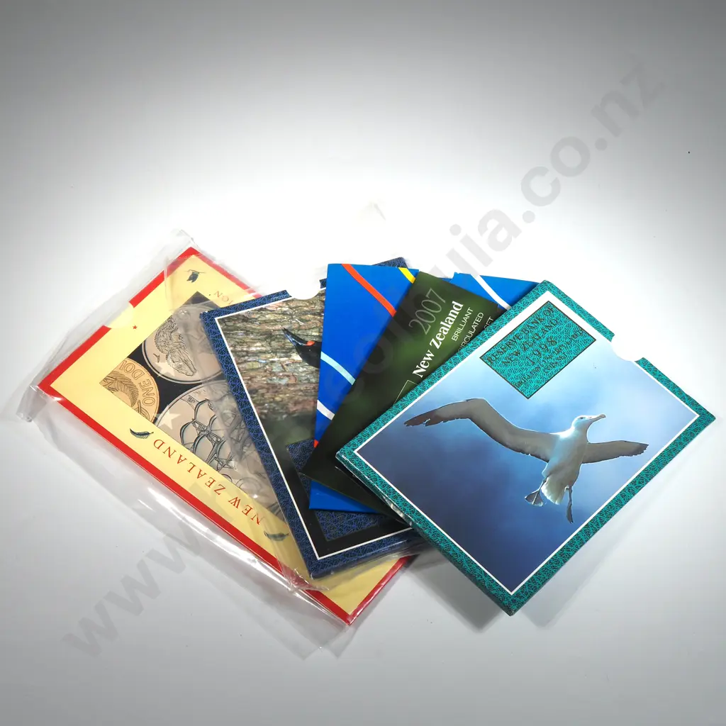 Five New Zealand UNC Sets  Image 1++