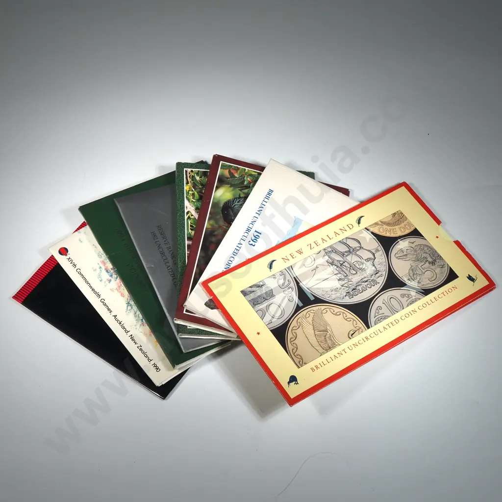 8 New Zealand UNC Coin Sets  Image 1++