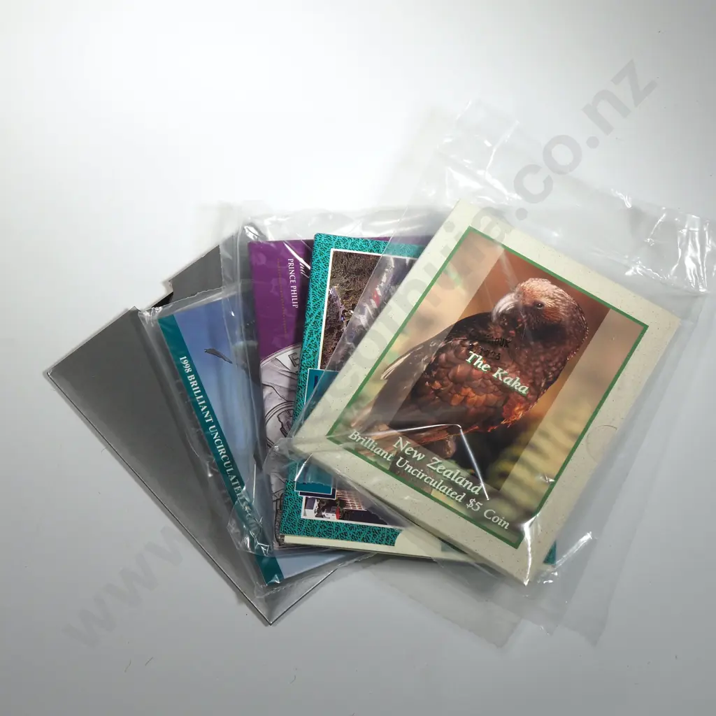 Five New Zealand UNC Five Dollar Coins  Image 1++